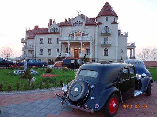 Palac Koronny Noclegi & Wypoczynek Wodzisław Extérieur photo