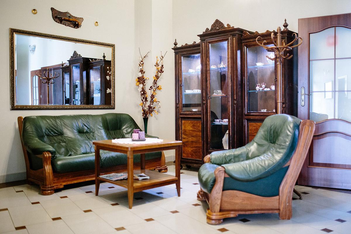 Palac Koronny Noclegi & Wypoczynek Wodzisław Extérieur photo
